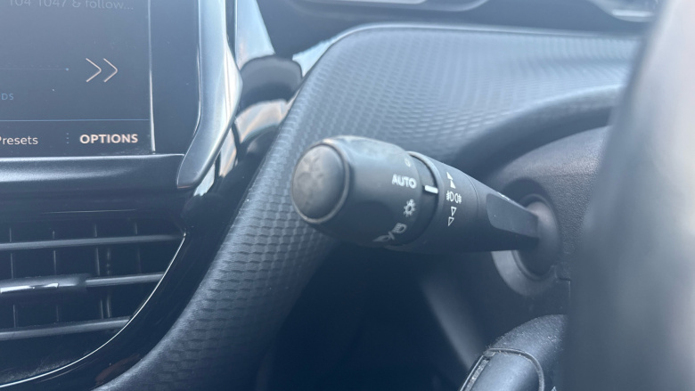 Peugeot 208 1.2 PureTech 82 Allure 5dr Petrol Hatchback